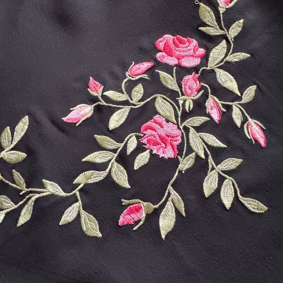 Anne Carson Black 100% Silk Embroidered Rose top XL Whimsigoth Y2K Dark Romance - Picture 2 of 10